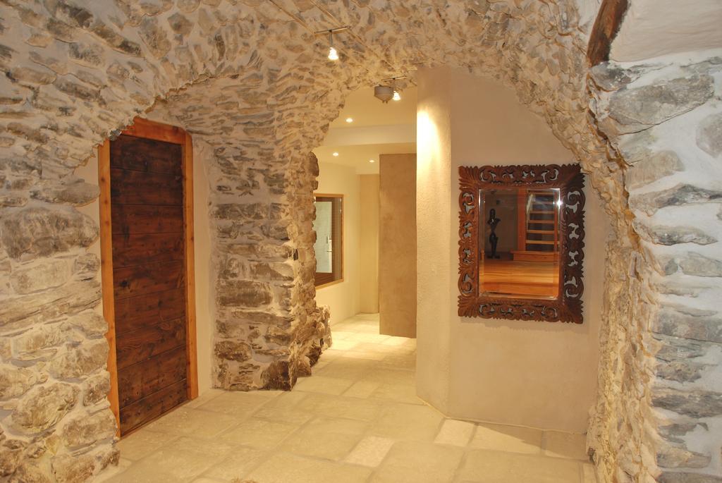 Chateauroux-les-Alpes ラ フェルム ドゥ ボーテ Bed & Breakfast エクステリア 写真